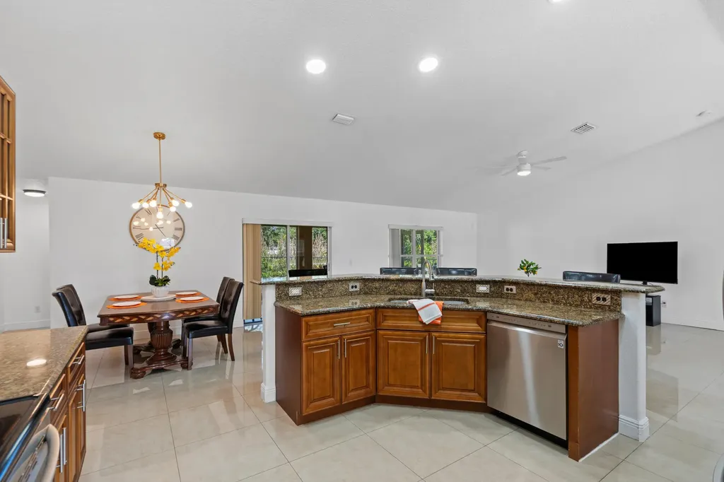 3041 SE Wake Road Port St Lucie FL 34984