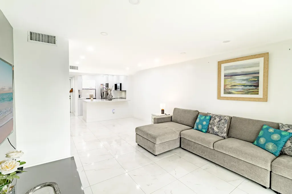 10331 Sunrise Lakes Boulevard Sunrise FL 33322