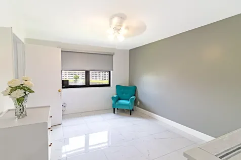 10331 Sunrise Lakes Boulevard Sunrise FL 33322