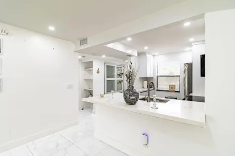 10331 Sunrise Lakes Boulevard Sunrise FL 33322