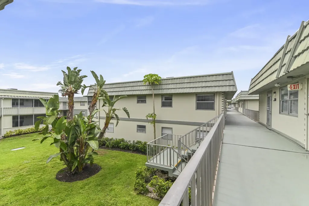520 Monaco K Delray Beach FL 33446