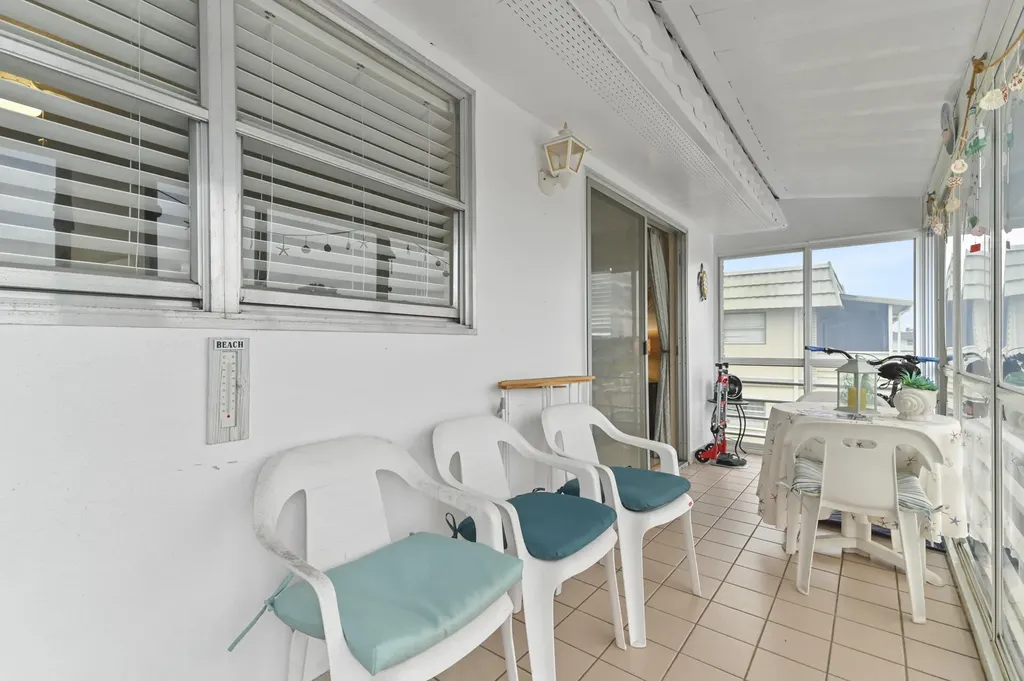 520 Monaco K Delray Beach FL 33446