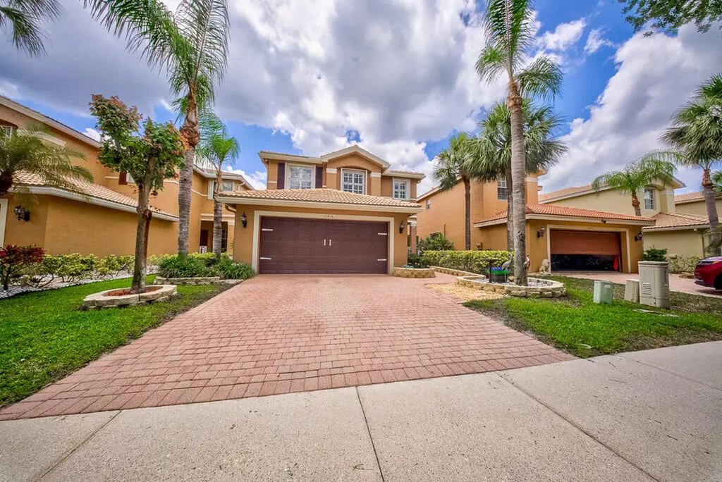 11436 Blue Violet Lane Royal Palm Beach FL 33411