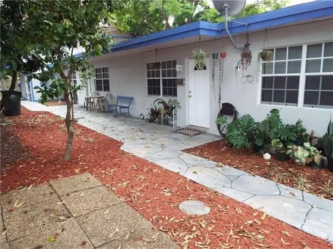 898 NE 39th Street Oakland Park FL 33334