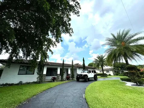 625 W Tropical Way Plantation FL 33317