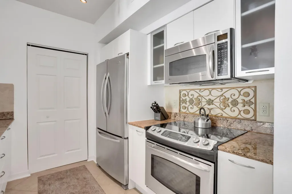 625 Casa Loma Boulevard Boynton Beach FL 33435