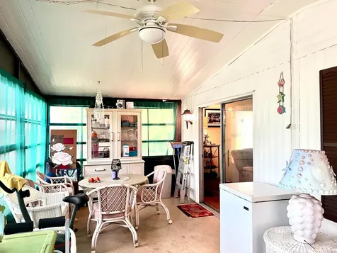 8011 SE Homestead Avenue Hobe Sound FL 33455