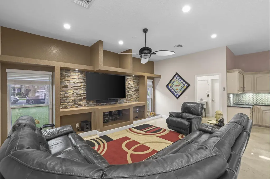 1437 NW 102nd Drive Coral Springs FL 33071