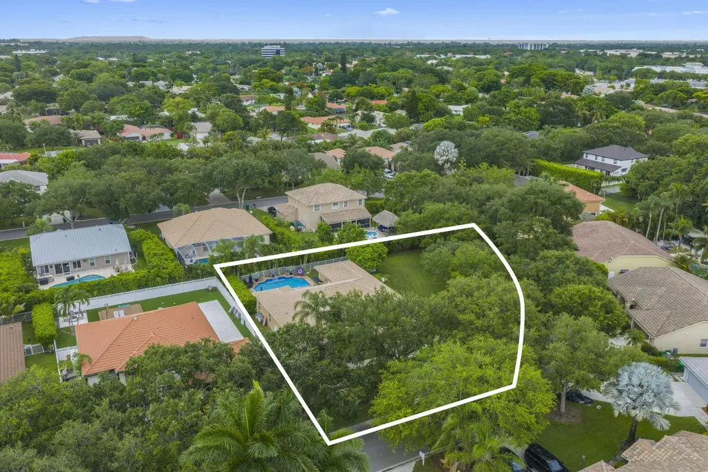1437 NW 102nd Drive Coral Springs FL 33071