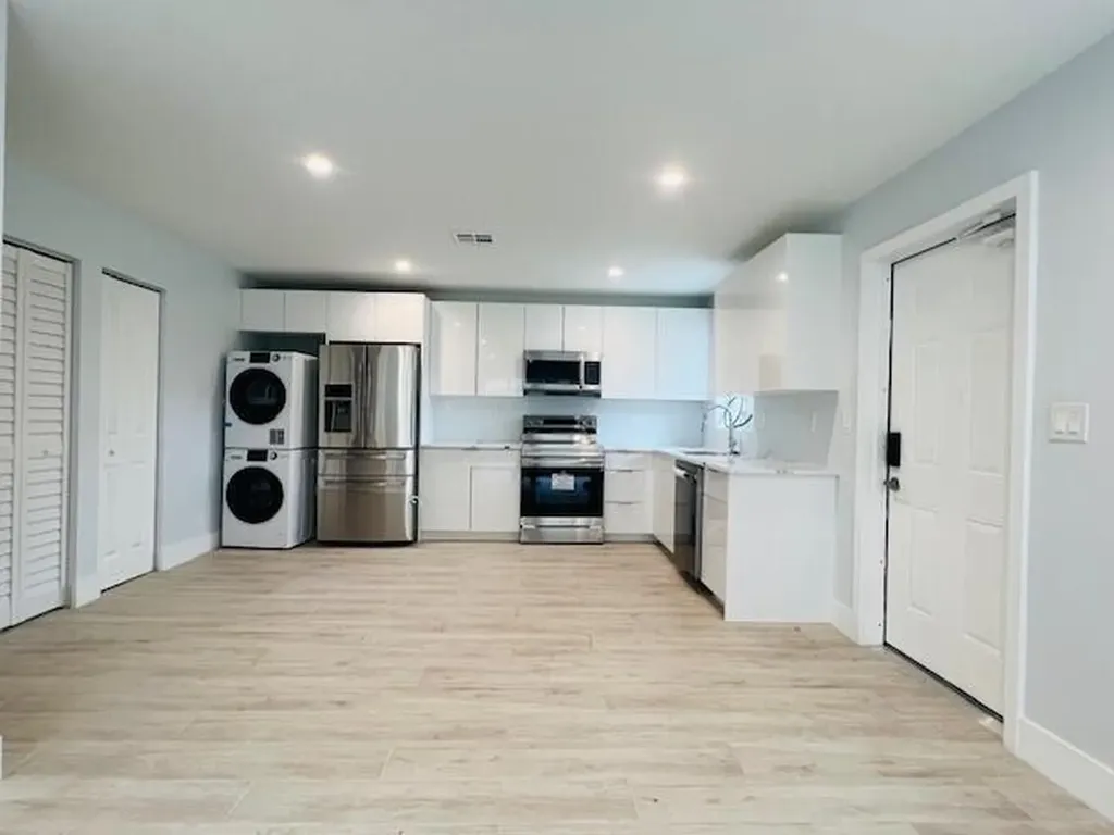 206 SE 1st Avenue Delray Beach FL 33444