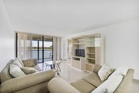 5828 Coral Lake Drive Margate FL 33063