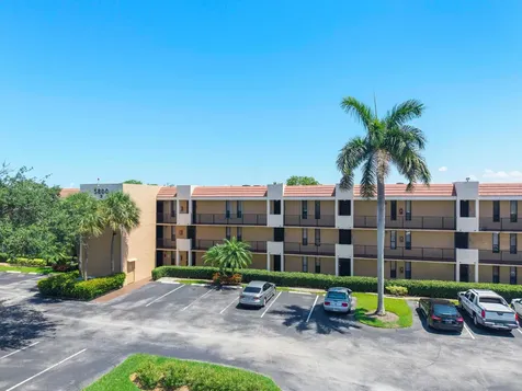 5828 Coral Lake Drive Margate FL 33063