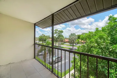 627 Sea Pine Way Greenacres FL 33415