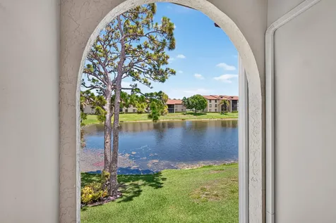 627 Sea Pine Way Greenacres FL 33415