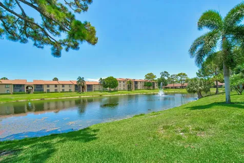 627 Sea Pine Way Greenacres FL 33415