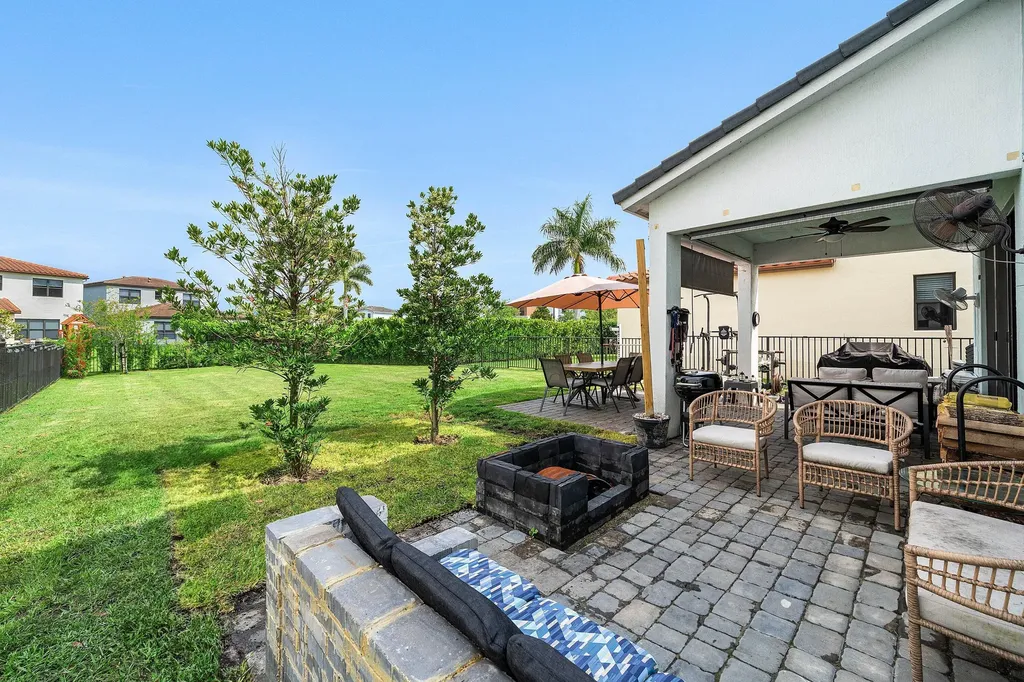 4895 Sand Dollar Drive E Westlake FL 33470
