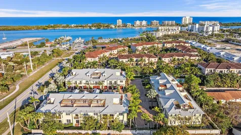 3770 County Line Road Tequesta FL 33469