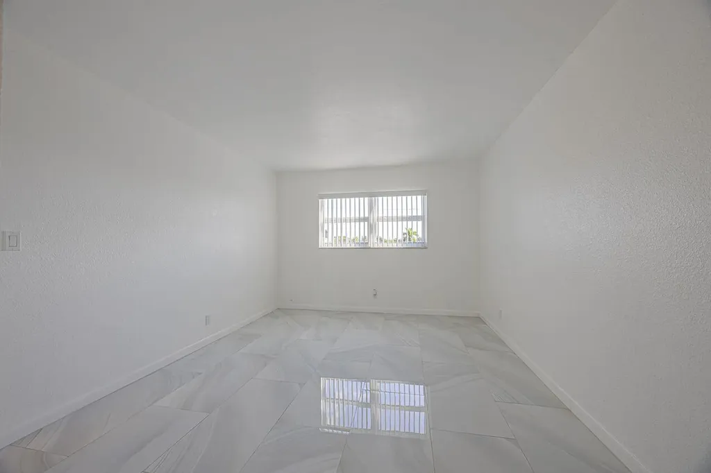 808 SE 7th Street Deerfield Beach FL 33441