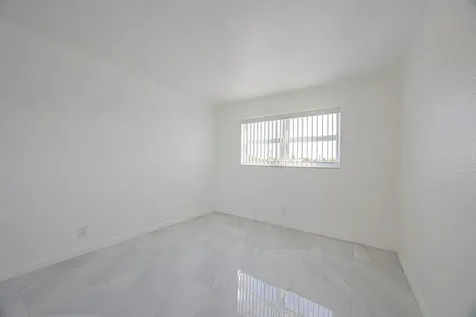 808 SE 7th Street Deerfield Beach FL 33441
