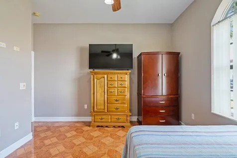 2570 SE 4th Place Homestead FL 33033