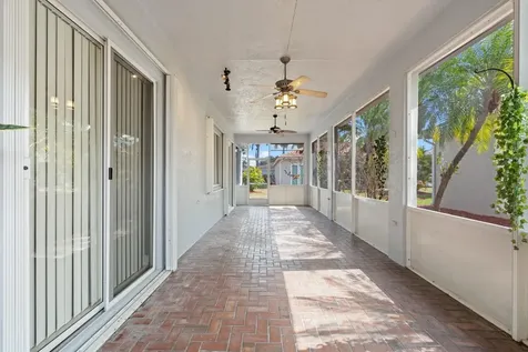 2570 SE 4th Place Homestead FL 33033