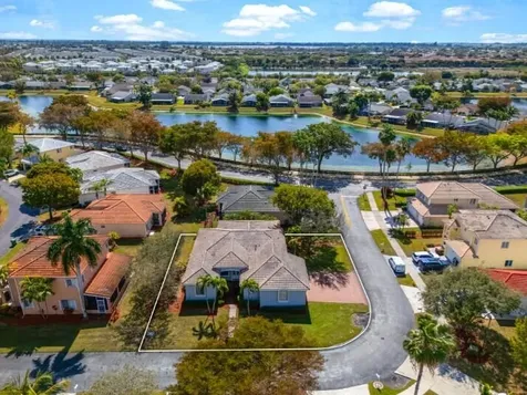 2570 SE 4th Place Homestead FL 33033