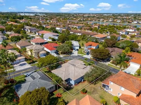2570 SE 4th Place Homestead FL 33033