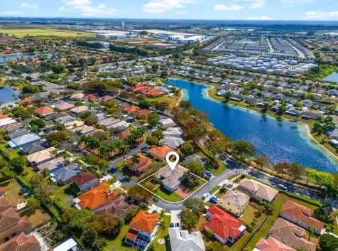 2570 SE 4th Place Homestead FL 33033