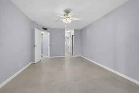 3590 Via Poinciana Lake Worth FL 33467