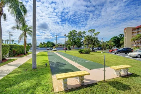 3590 Via Poinciana Lake Worth FL 33467