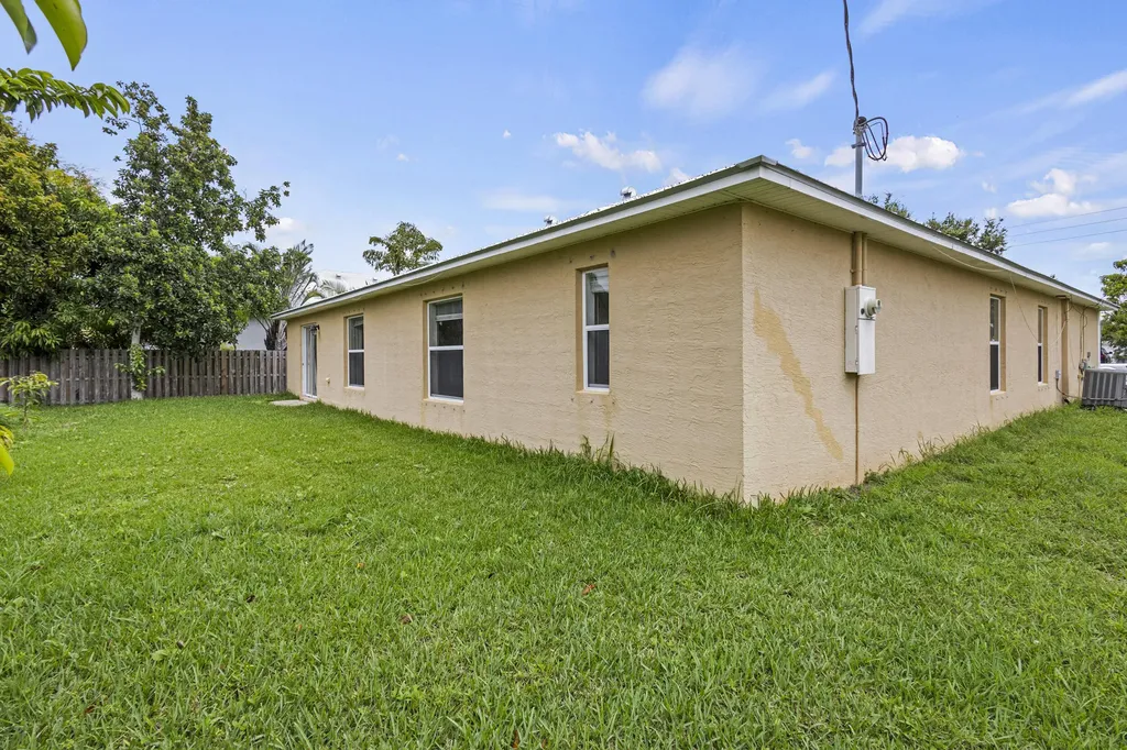 2134 SW Savage Boulevard Port St Lucie FL 34953
