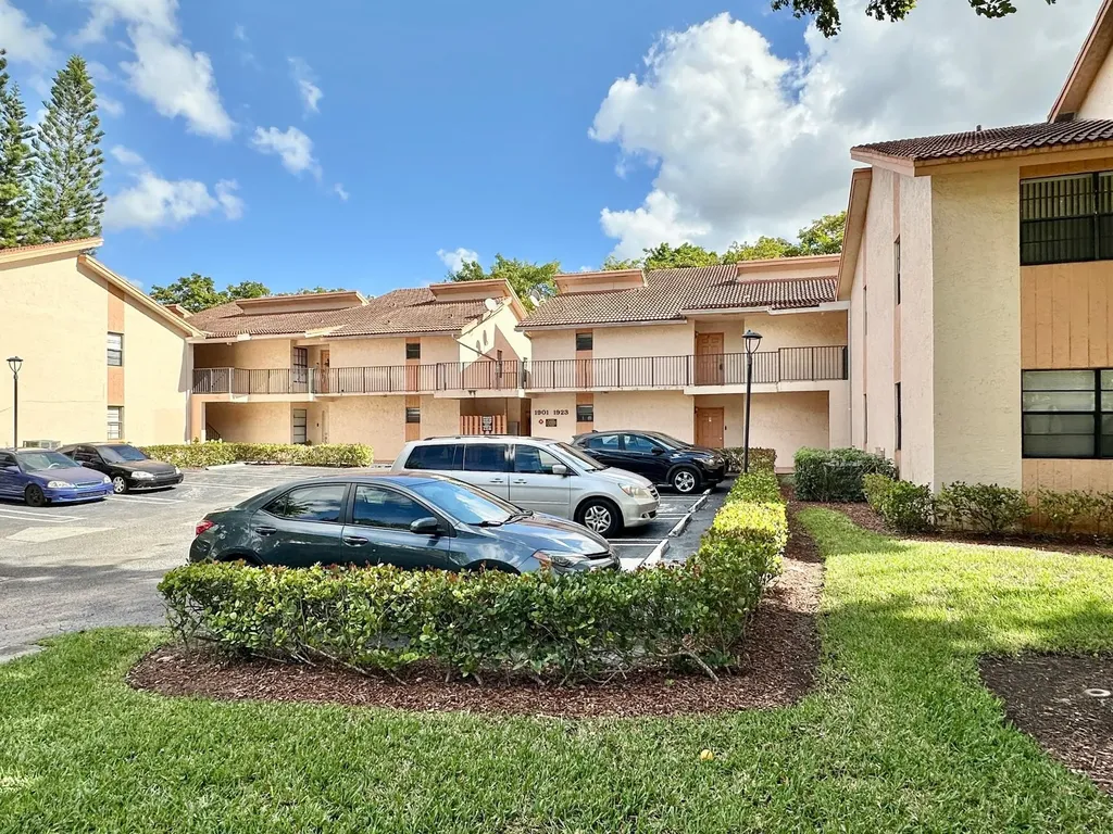 1917 NW 94th Avenue Coral Springs FL 33071