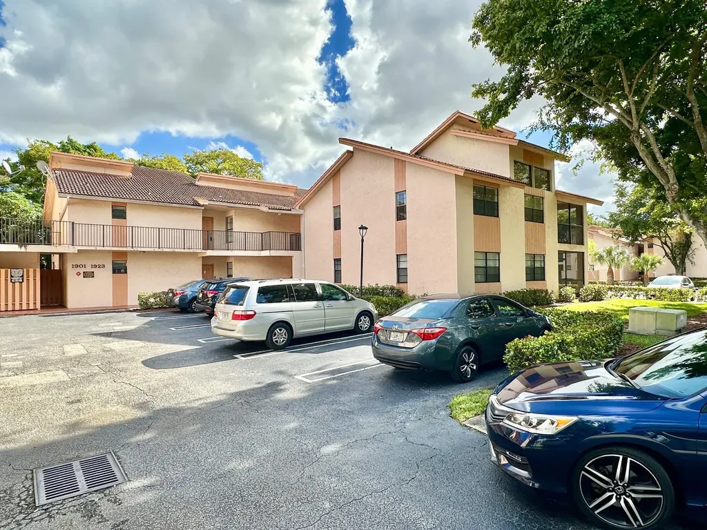 1917 NW 94th Avenue Coral Springs FL 33071