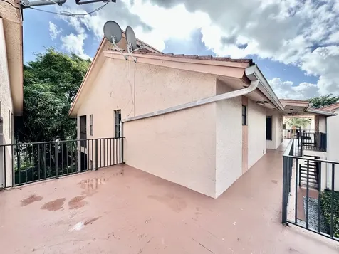 1917 NW 94th Avenue Coral Springs FL 33071
