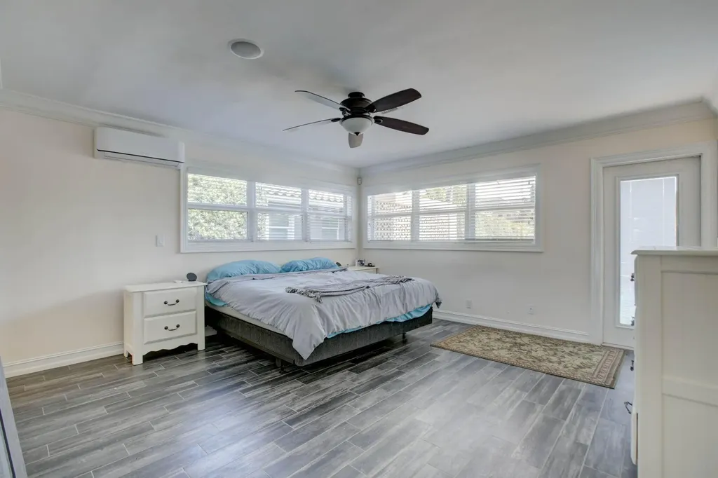 1920 Waters Edge Pompano Beach FL 33062