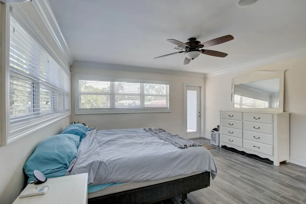 1920 Waters Edge Pompano Beach FL 33062