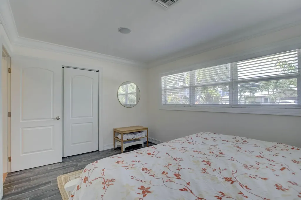 1920 Waters Edge Pompano Beach FL 33062