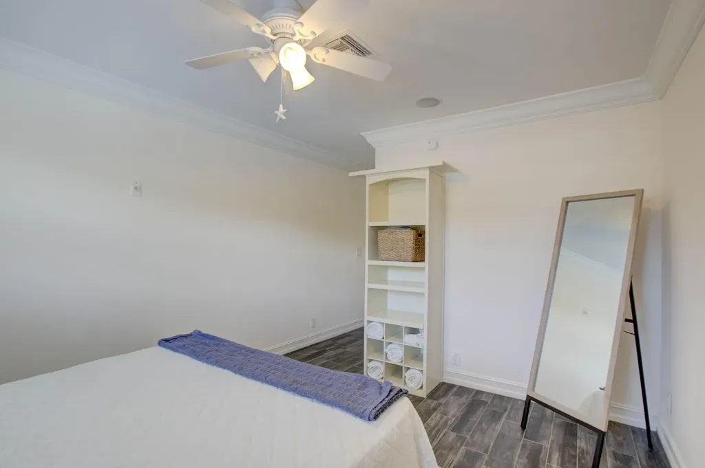 1920 Waters Edge Pompano Beach FL 33062