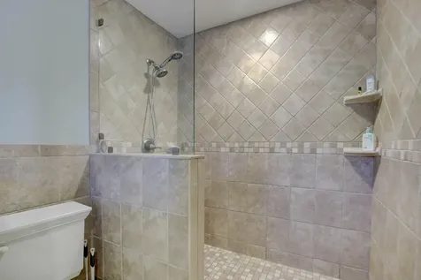 1920 Waters Edge Pompano Beach FL 33062