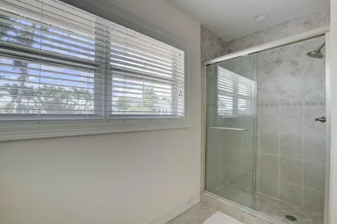 1920 Waters Edge Pompano Beach FL 33062