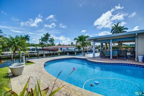 1920 Waters Edge Pompano Beach FL 33062