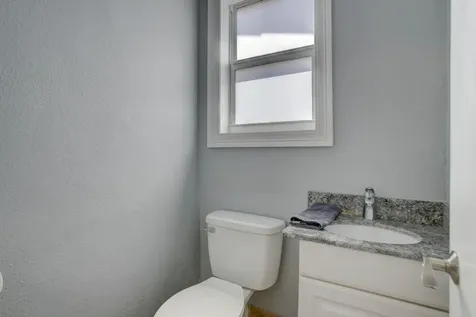 1920 Waters Edge Pompano Beach FL 33062
