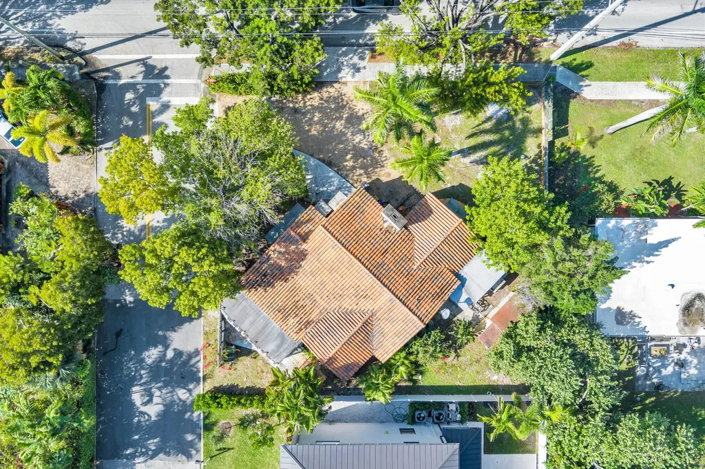 383 31st Court West Palm Beach FL 33407