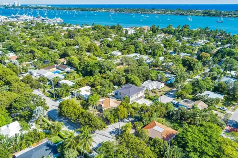 383 31st Court West Palm Beach FL 33407