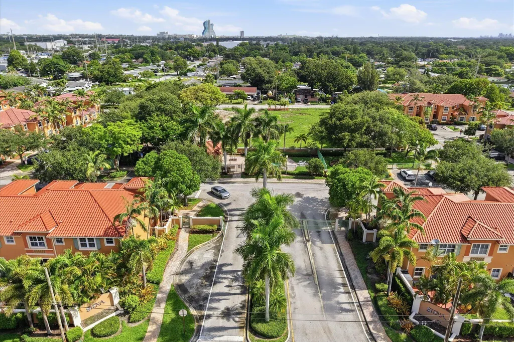 2154 Siena Way Hollywood FL 33021
