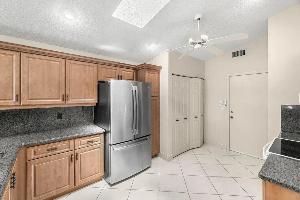 9763 Harbour Lake Circle S Boynton Beach FL 33437
