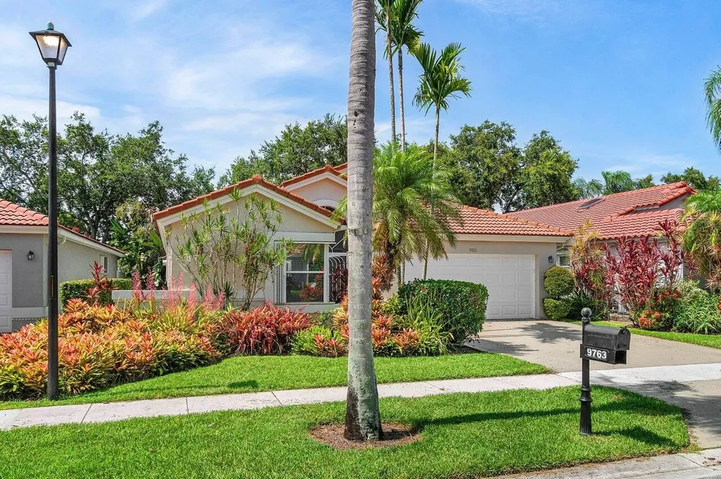 9763 Harbour Lake Circle S Boynton Beach FL 33437
