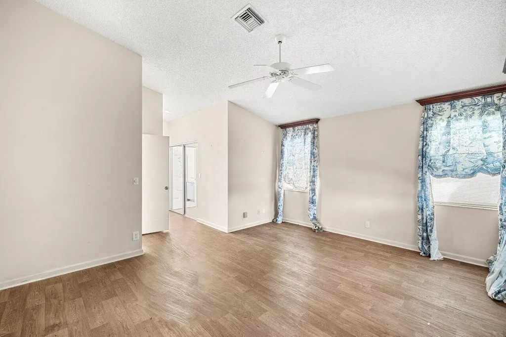 9763 Harbour Lake Circle S Boynton Beach FL 33437