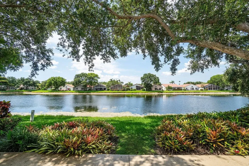 9763 Harbour Lake Circle S Boynton Beach FL 33437