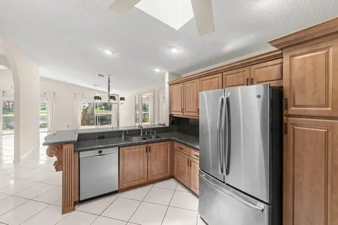 9763 Harbour Lake Circle S Boynton Beach FL 33437
